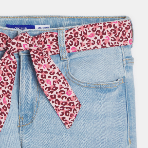 بنطلون جينز ضيق بحزام عليه صورة الفهد للفتيات